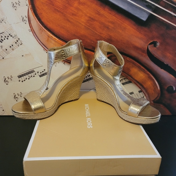 EUC Michael Kors Metallic Leather Espadrille Wedge in Pale Gold size 7.5 - Picture 6 of 6